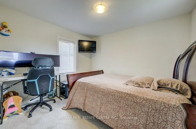 Additional image 22 of 43 Genoa Dr