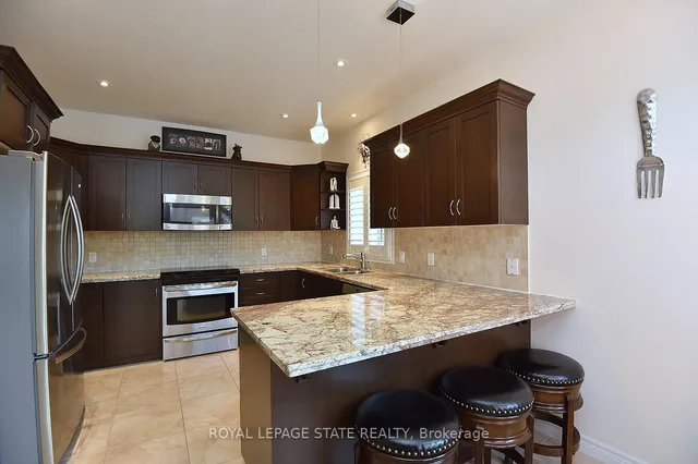 Additional image 20 of 12 Degrow Cres