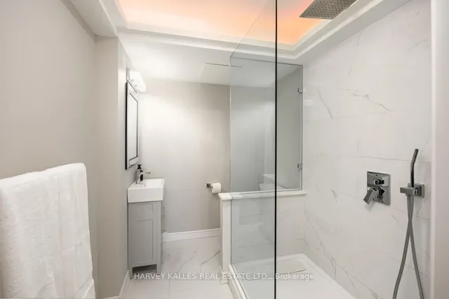 Additional image 20 of 2055 Upper Middle Rd Unit 609