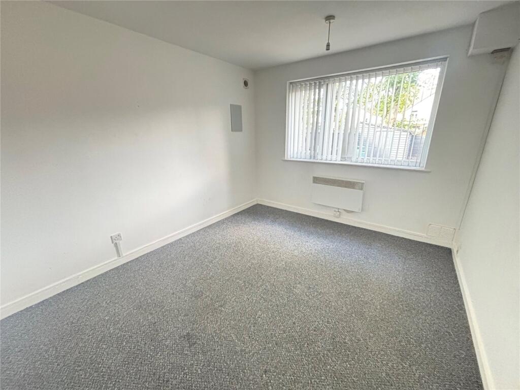 Additional image 10 of Redwood Croft, Birmingham, West Midlands, B14