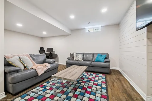 Additional image 40 of 35 Serenity Lane