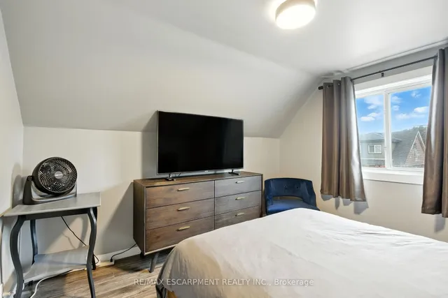 Additional image 31 of 85 Crosthwaite Ave