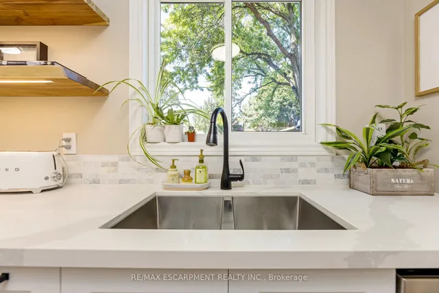 Additional image 16 of 235 Bronte St Unit 16