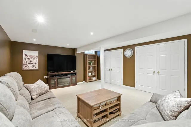 Additional image 21 of 6 Lilac Crt