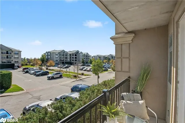 Additional image 18 of 1380 Main St Unit 204