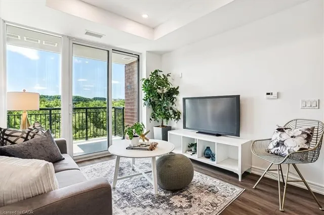 Additional image 15 of 2750 King St Unit 508