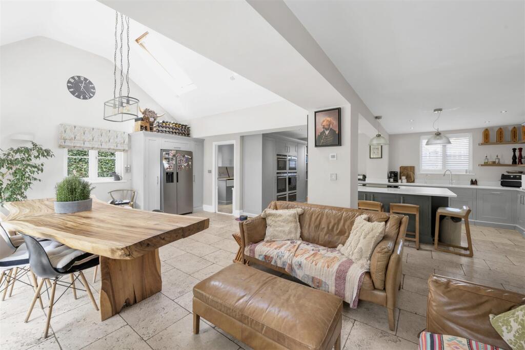 Additional image 4 of Roundwood Park, Harpenden