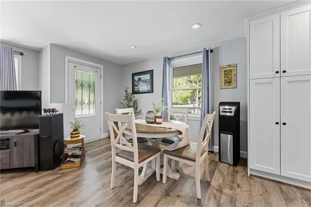 Additional image 13 of 146 Lynden Rd