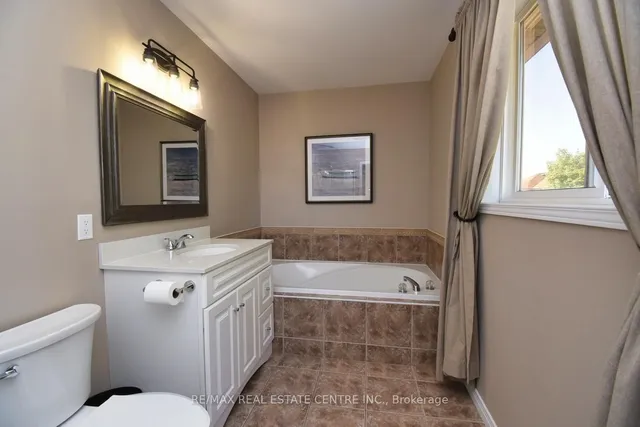 Additional image 29 of 35 Eringate Dr