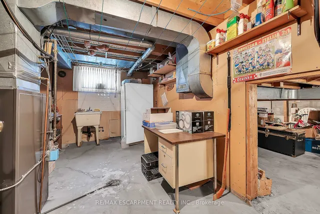 Additional image 41 of 65 Ellington Ave