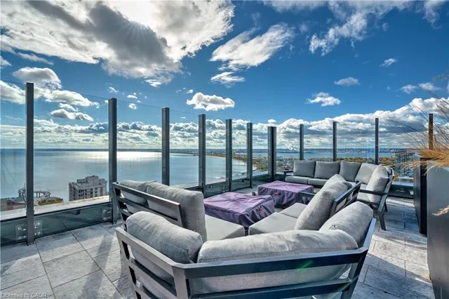 Additional image 32 of 2007 James St Unit 409