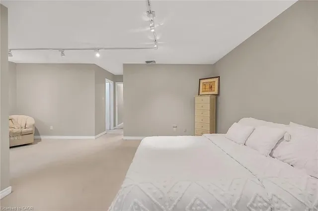 Additional image 16 of 1560 Kerns Rd Unit 7