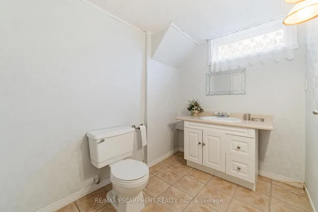 Additional image 23 of 111 BOSTON Cres