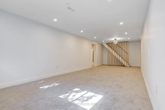 Additional image 32 of 5133 Cherryhill Cres