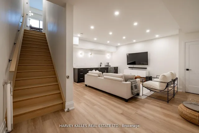 Additional image 30 of 121 Fiddlers Green Rd Unit 1