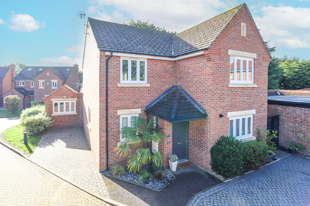 Additional image 25 of Laburnum Grove, St. Albans, Hertfordshire, AL2