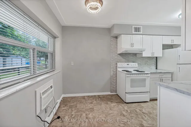 Additional image 11 of 11 Woodman Dr Unit 103