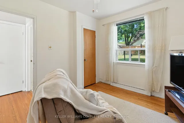 Additional image 23 of 1001 Brucedale Ave