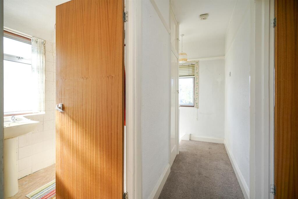 Additional image 11 of Oakwood Drive, St Albans