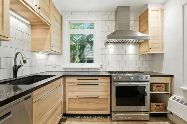 Additional image 17 of 57 Highcliffe Ave