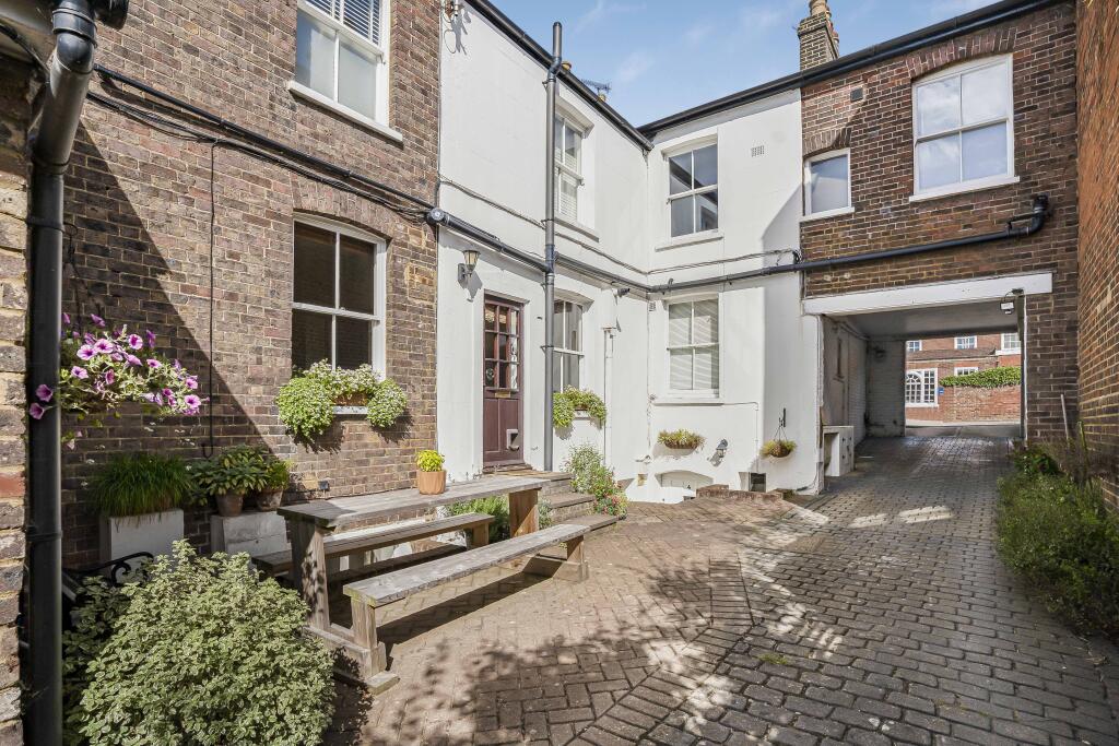 Verulam Road, St. Albans, Hertfordshire, AL3