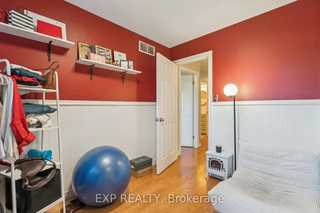 Additional image 26 of 27 Pettit St