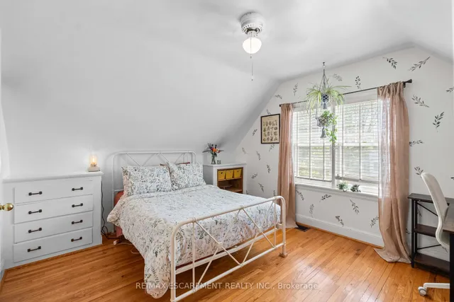 Additional image 26 of 48 Franklin Ave