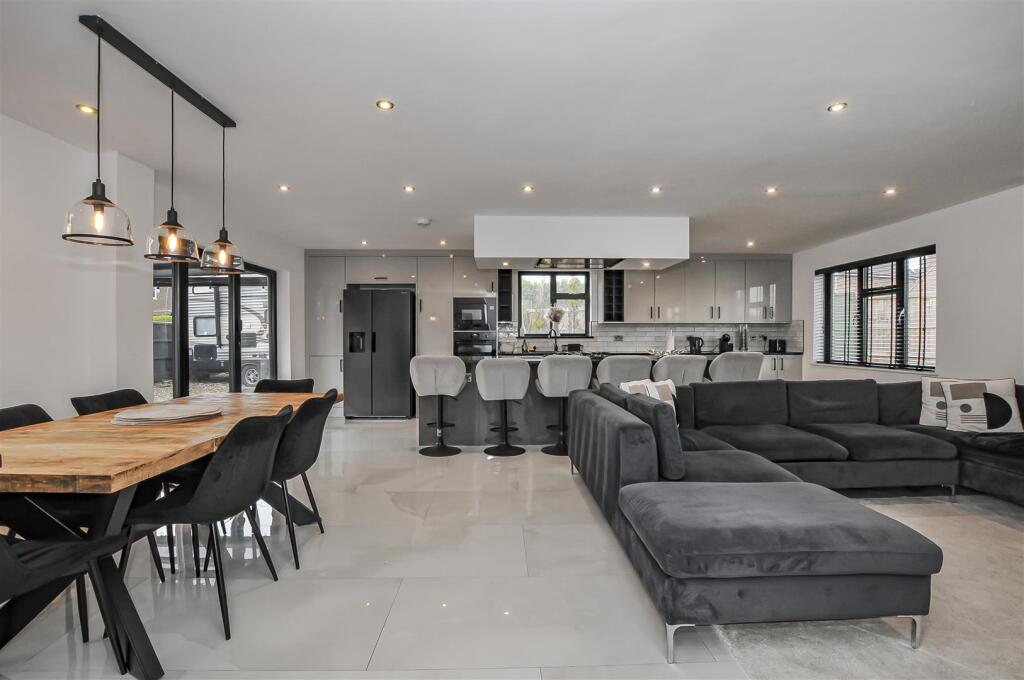 Additional image 19 of Burston Drive, Park Street, St. Albans