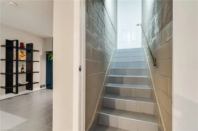 Additional image 42 of 18 Pavarotti Crt