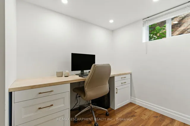 Additional image 32 of 139 TOBY Cres