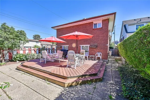 Additional image 49 of 27 Paradise Rd