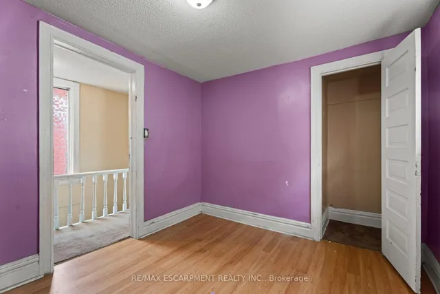 Additional image 22 of 40 Rosemont Ave