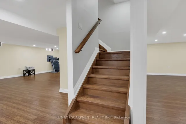 Additional image 40 of 125 VALERA Dr