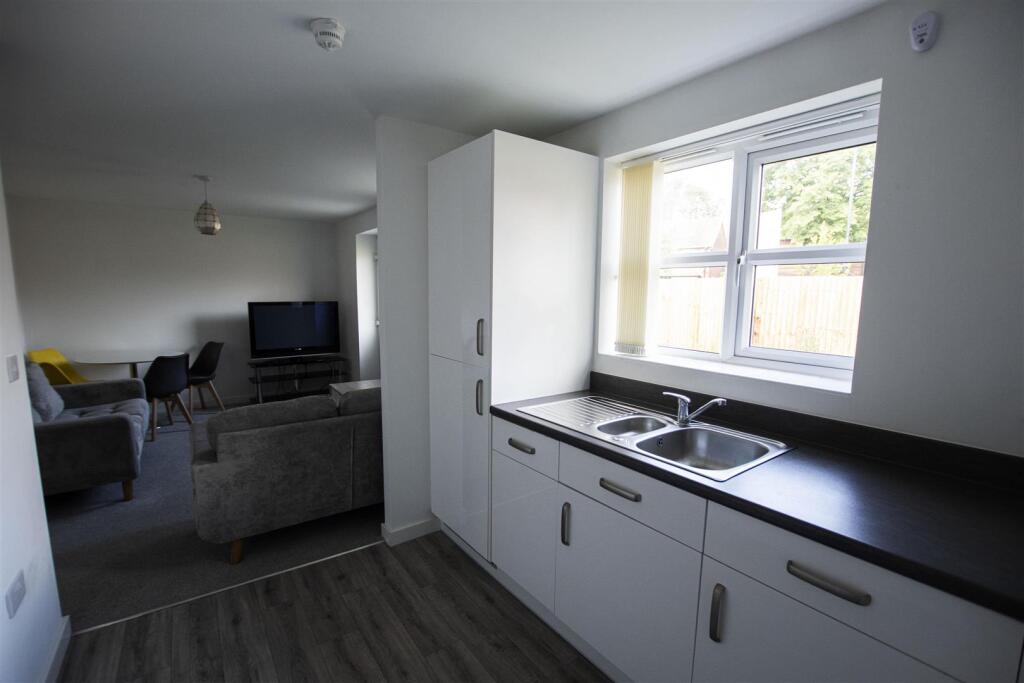 Additional image 4 of Escelie Way, Birmingham, West Midlands, B29