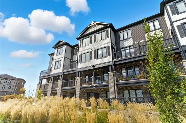 Additional image 23 of 160 Rochefort Street St Unit A17