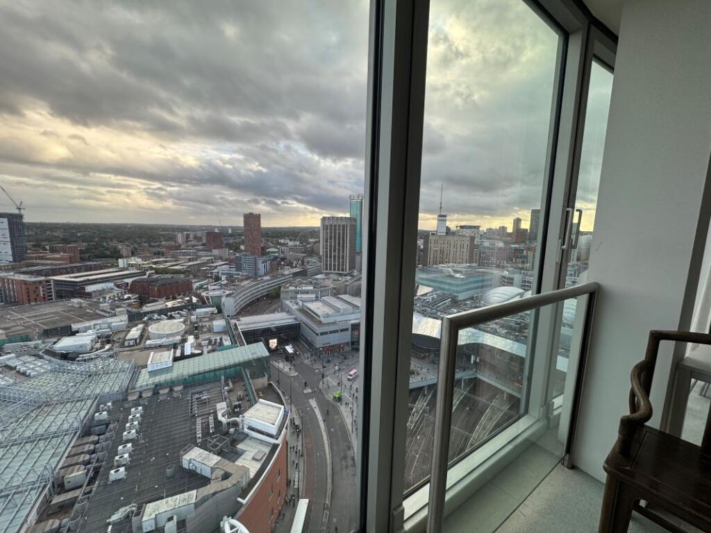 Additional image 9 of Apartment 1709 The Rotunda, 150 New Street, Birmingham, West Midlands, B2 4PG