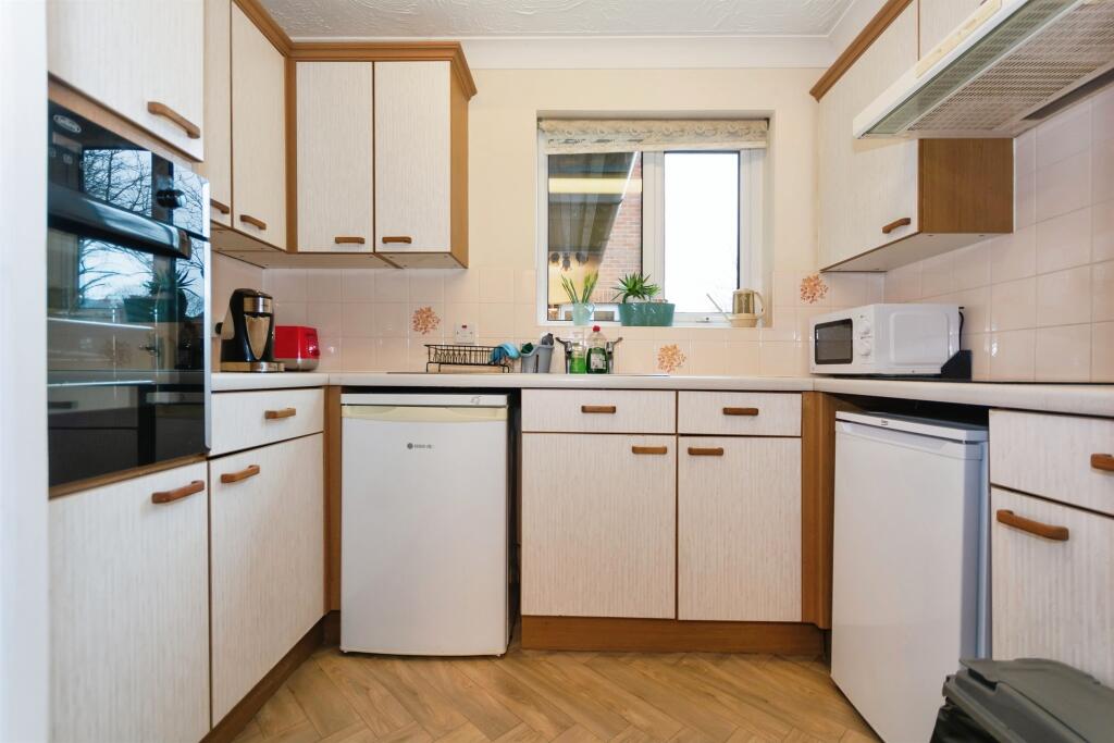 Additional image 6 of Stratford Road, Hall Green, Birmingham