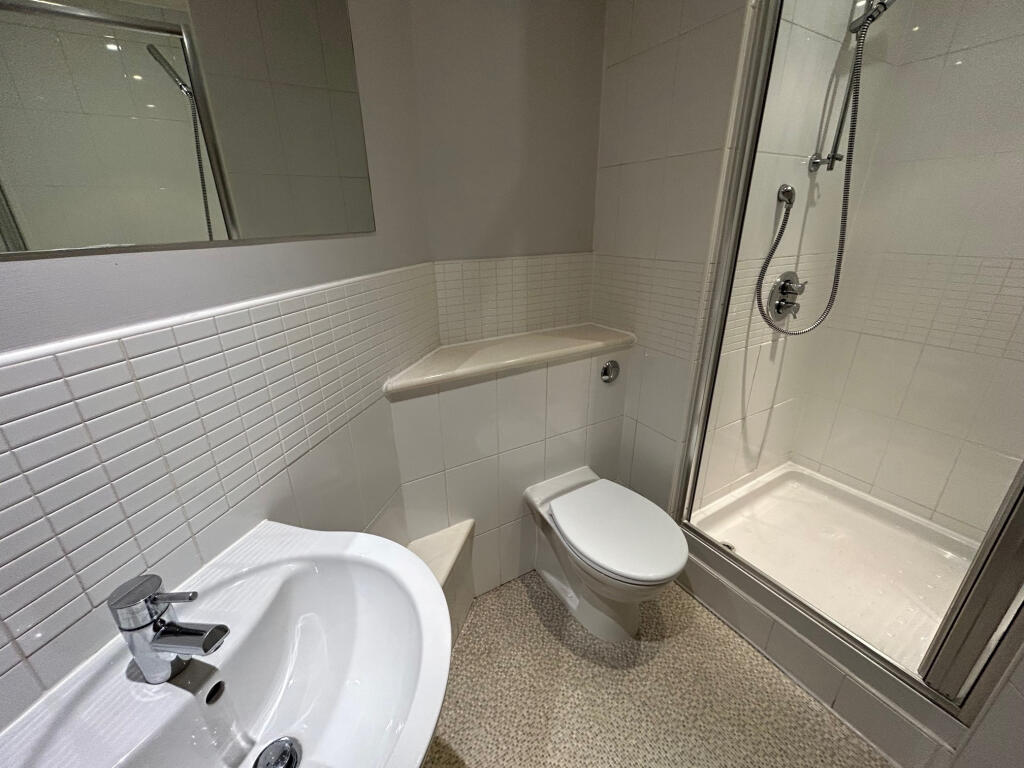 Additional image 4 of Quartz, Hall Street