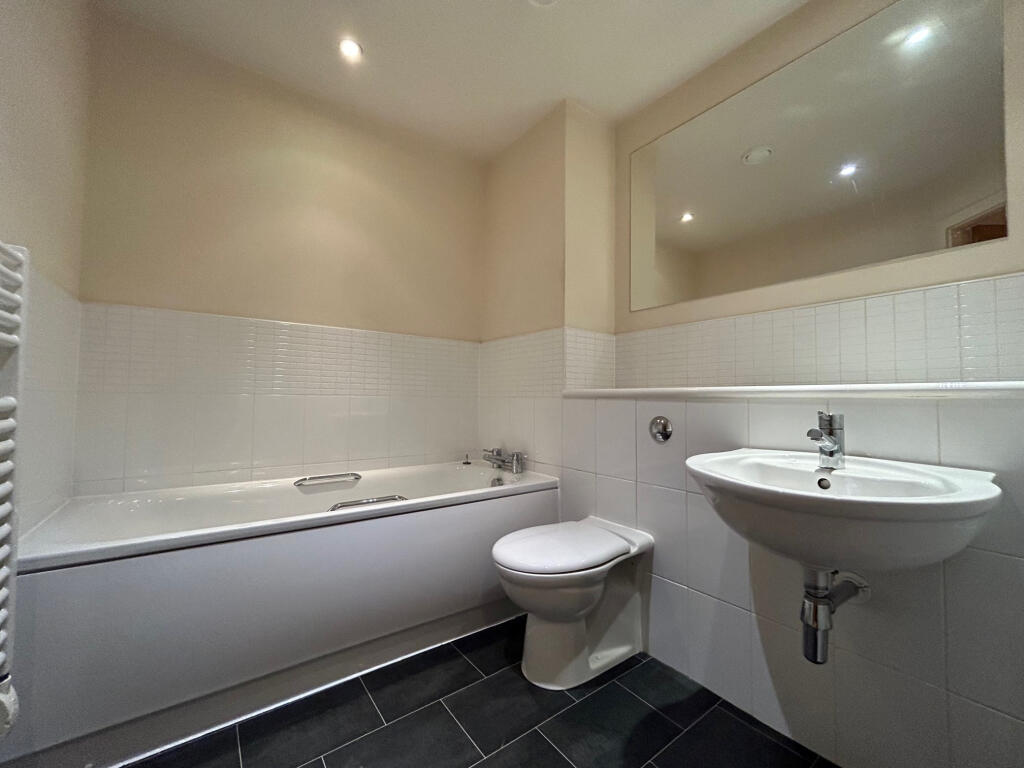 Additional image 6 of Quartz, Hall Street