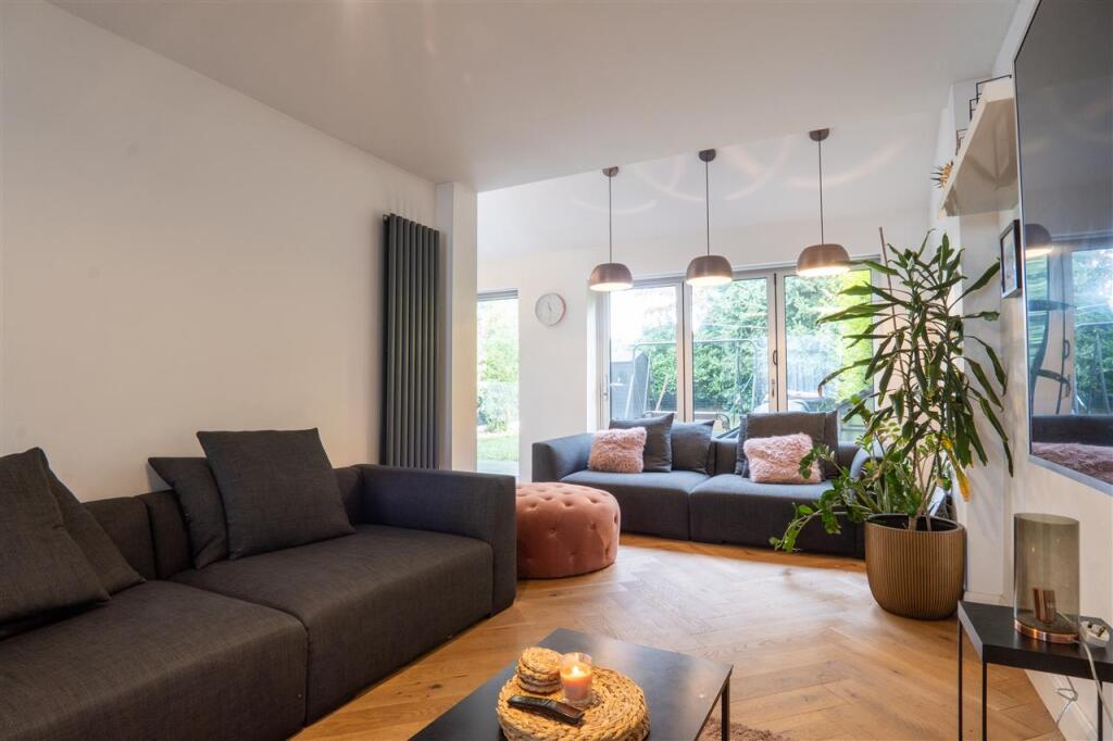 Additional image 4 of Stratford Road, Hall Green, Birmingham