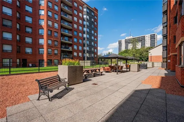 Additional image 35 of 20 Ellen St Unit 610