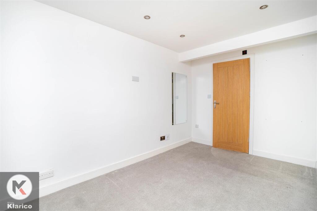 Additional image 10 of Pipers Green, Hall Green