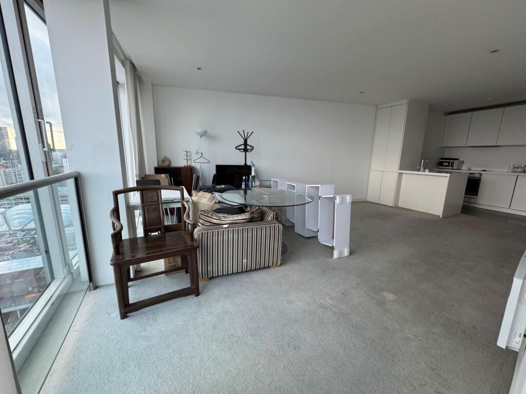 Additional image 2 of Apartment 1709 The Rotunda, 150 New Street, Birmingham, West Midlands, B2 4PG