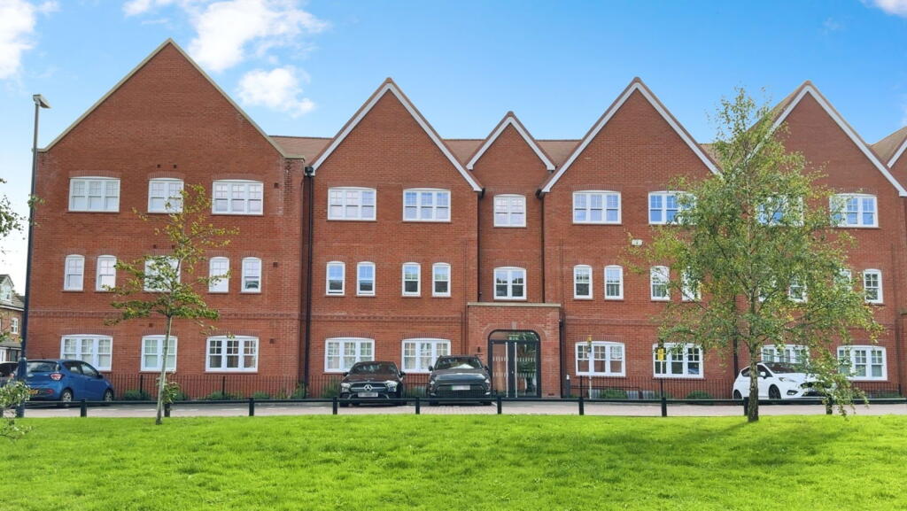 Property image for 8 Macniece Close, Selly Oak, Birmingham, B29 6WR