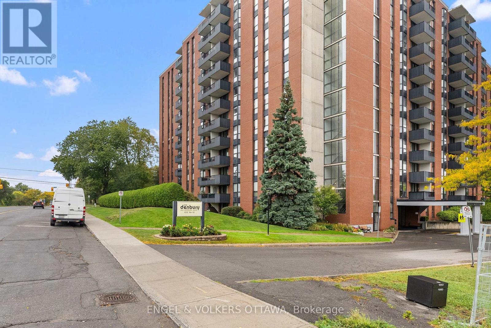 Property image for 1006 - 2951 RIVERSIDE DRIVE|Ottawa, Ontario K1V8W6