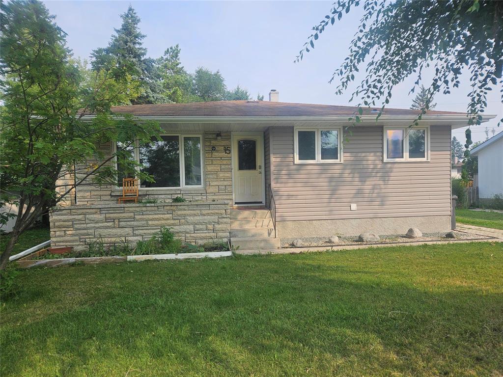 Property image for 15 Weaver Bay|Winnipeg, Manitoba R2M2G5