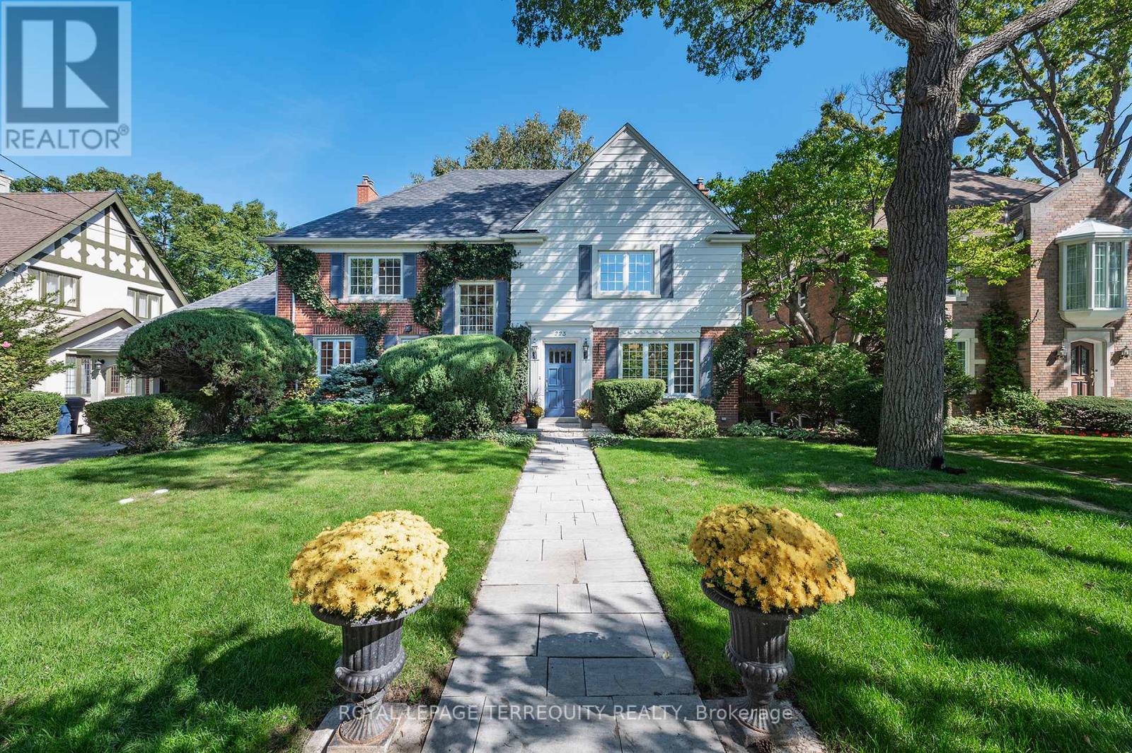 Property image for 223 RIVERSIDE DRIVE|Toronto (High Park-Swansea), Ontario M6S4A8