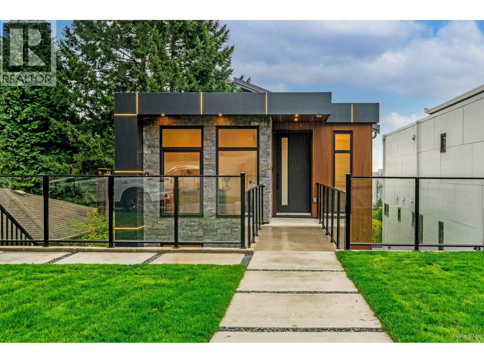 Property image for 973 ADDERLEY STREET|North Vancouver, British Columbia V7L1O4