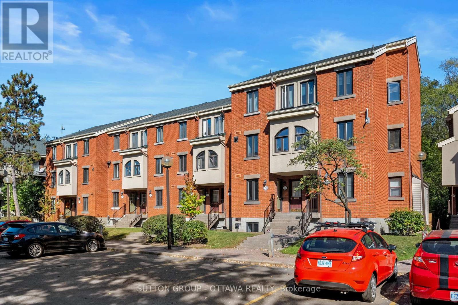 25 CRISPIN PRIVATE|Ottawa, Ontario K1K2T7
