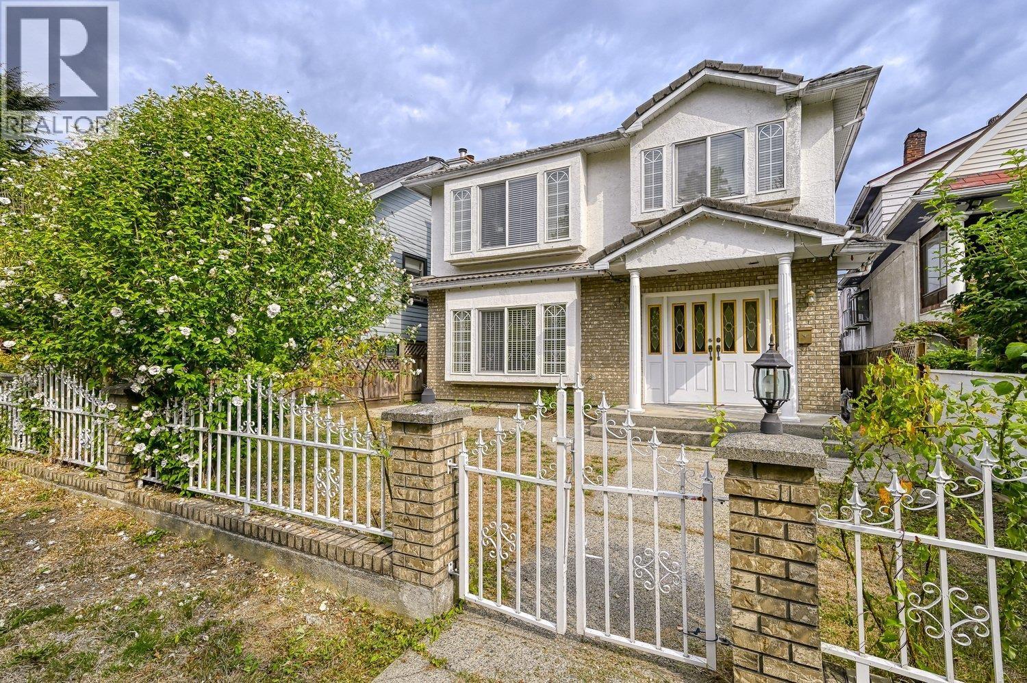 Property image for 3315 CHARLES STREET|Vancouver, British Columbia V5K3C3